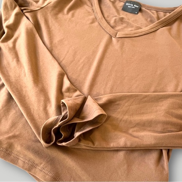 🟢5/$25 Olivia Rae Brown Top long sleeve M - Picture 7 of 11
